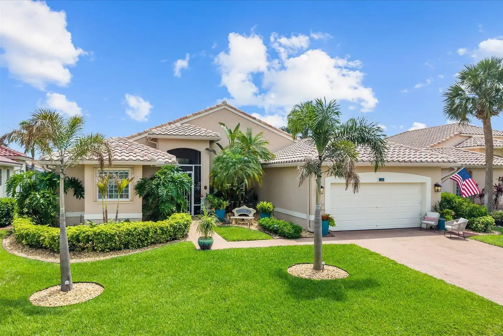 482 NW Blue Lake Drive, Port St. Lucie FL 34986