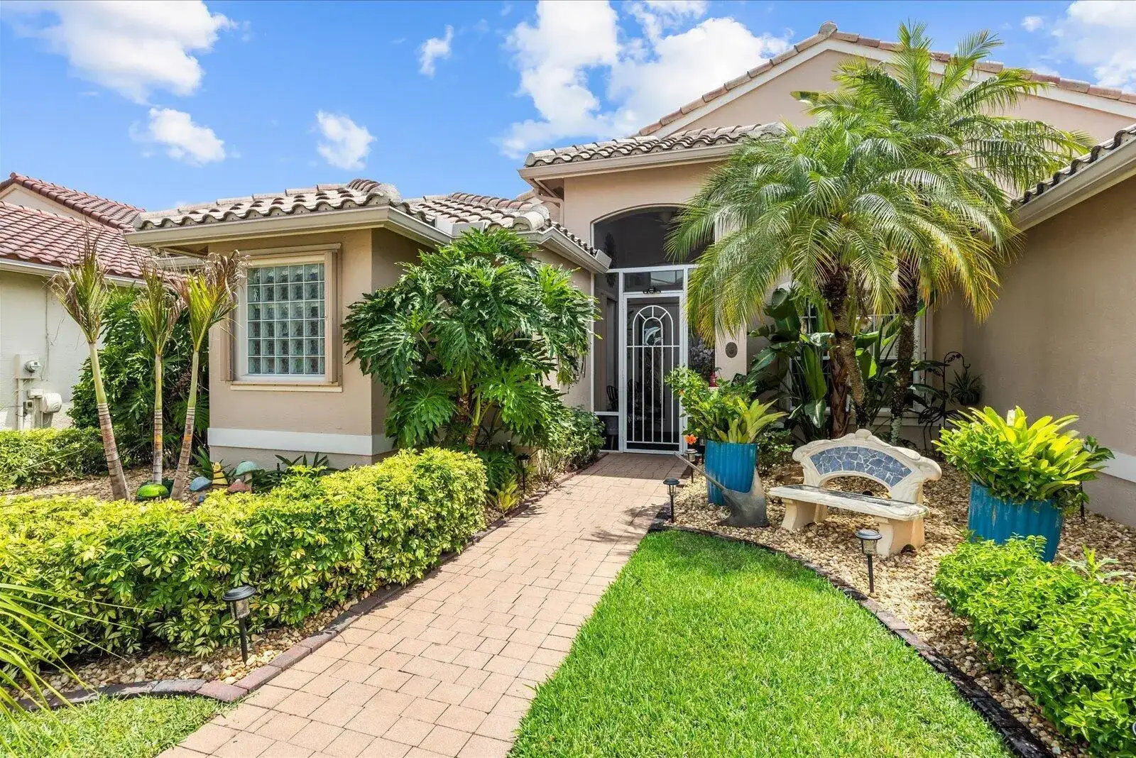 482 NW Blue Lake Drive, Port St. Lucie FL 34986 photo 3