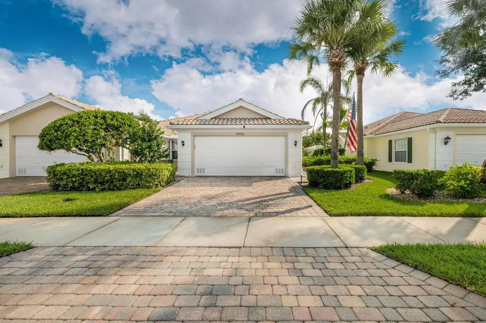 10695 SW Hartwick Drive, Port St. Lucie FL 34987 photo 2