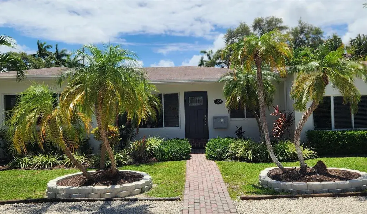 1207 NE 12th Avenue, Fort Lauderdale FL 33304