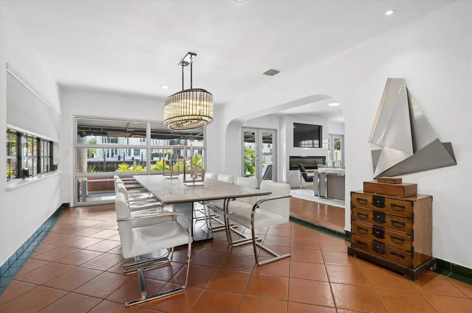 325 Coconut Isle Drive, Fort Lauderdale FL 33301