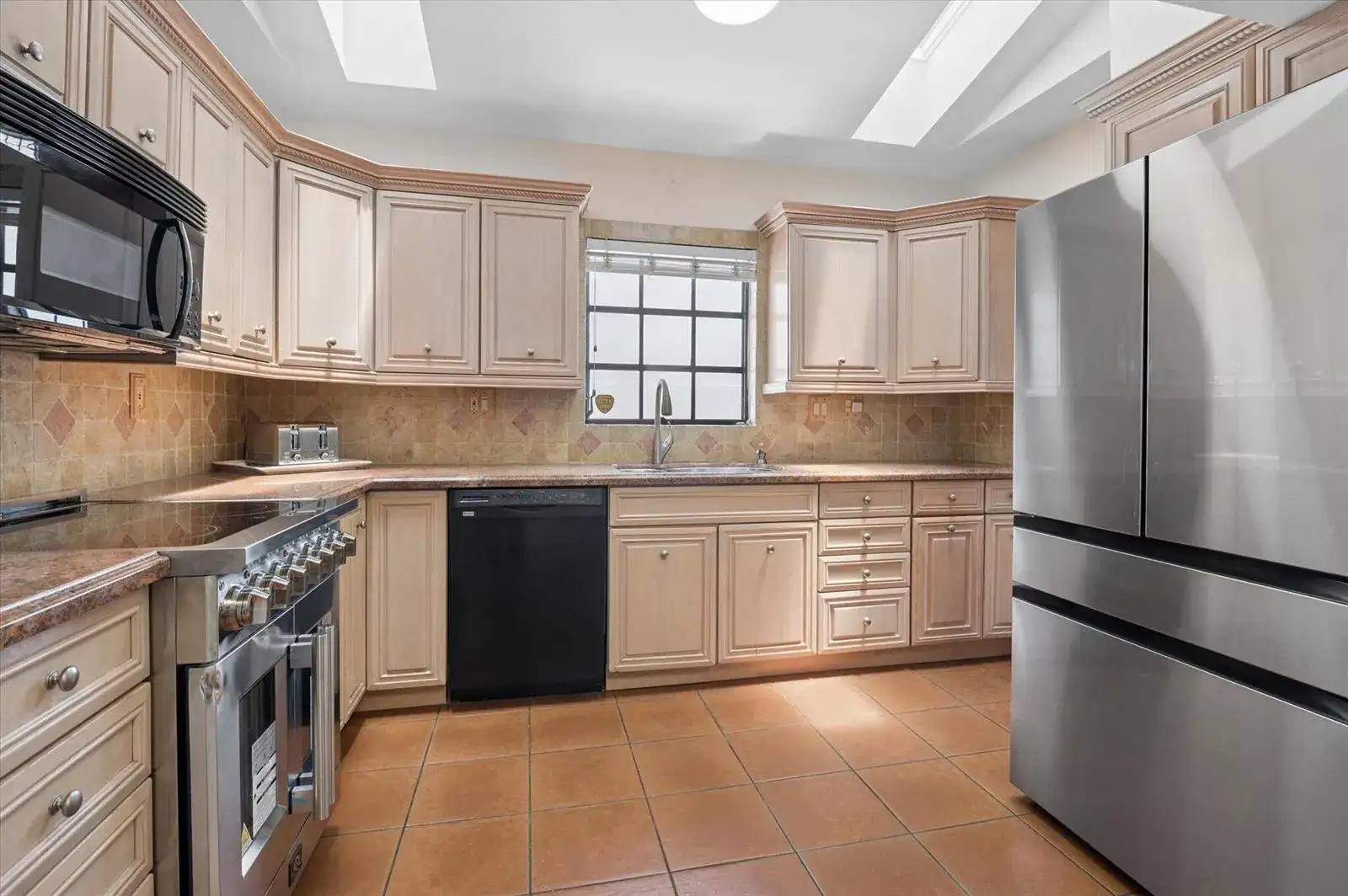 325 Coconut Isle Drive, Fort Lauderdale FL 33301 photo 5