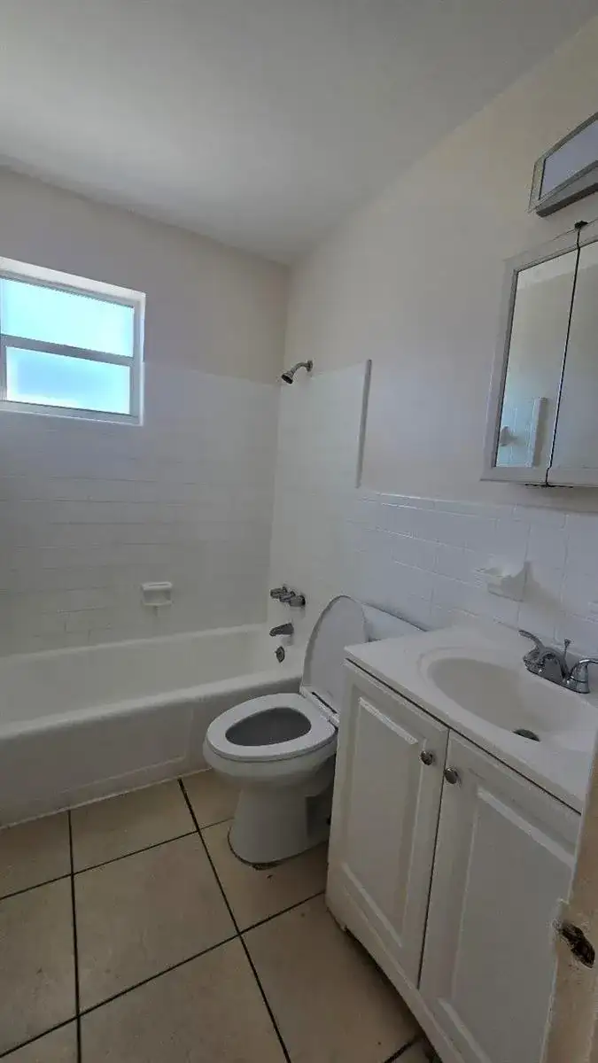 1290 NE 142nd Street # 10, North Miami FL 33161 photo 4