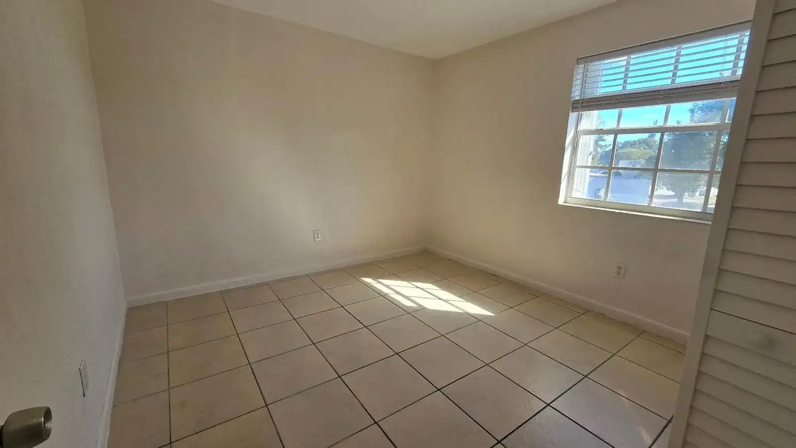 1290 NE 142nd Street # 2, North Miami FL 33161 photo 3