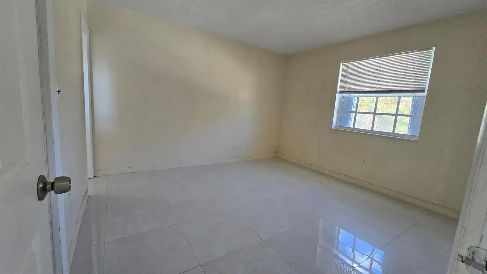 1290 NE 142nd Street # 2, North Miami FL 33161 photo 4
