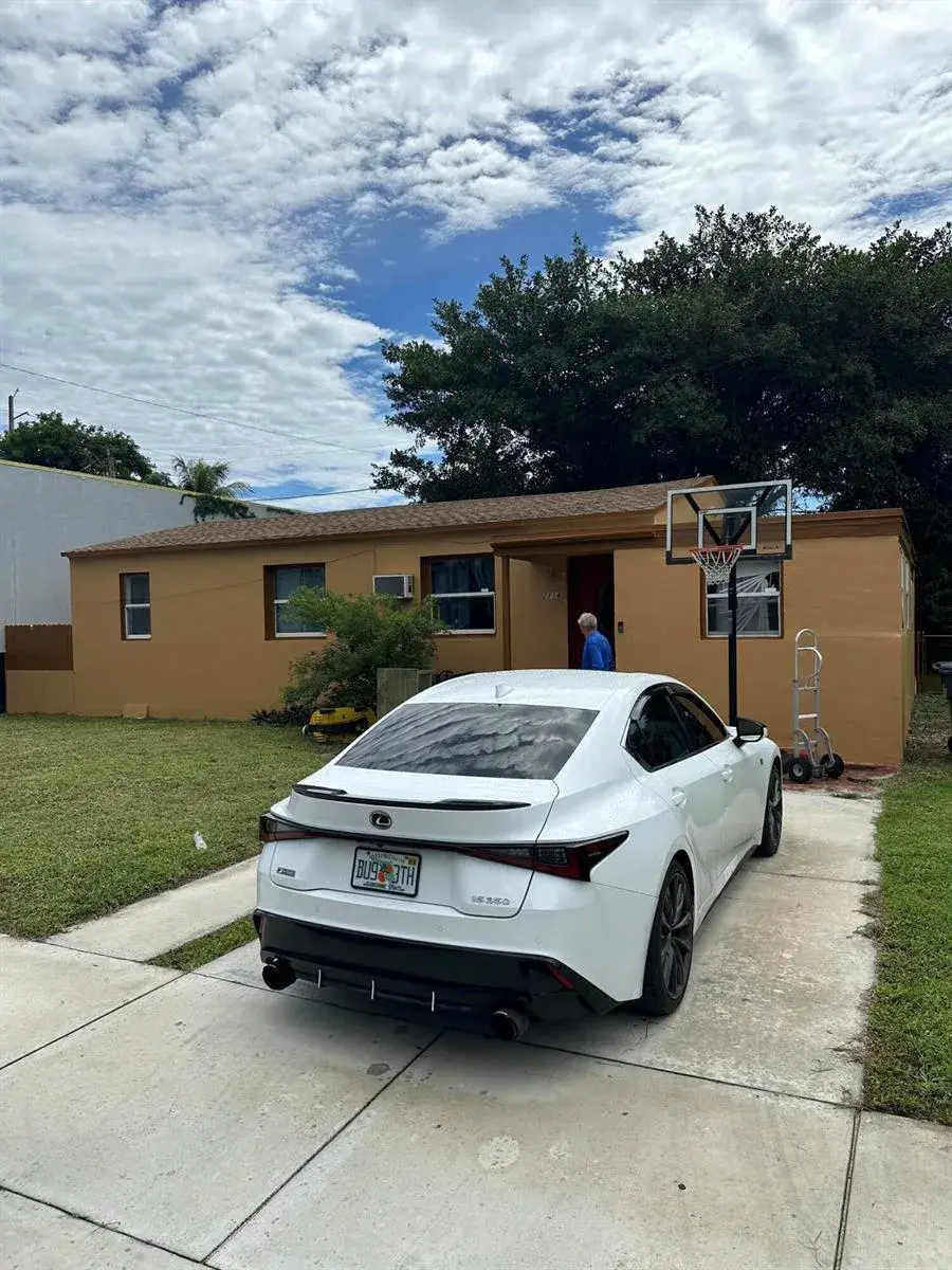 2114 Dewey Street, Hollywood FL 33020