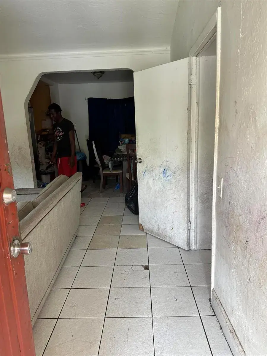 2114 Dewey Street, Hollywood FL 33020