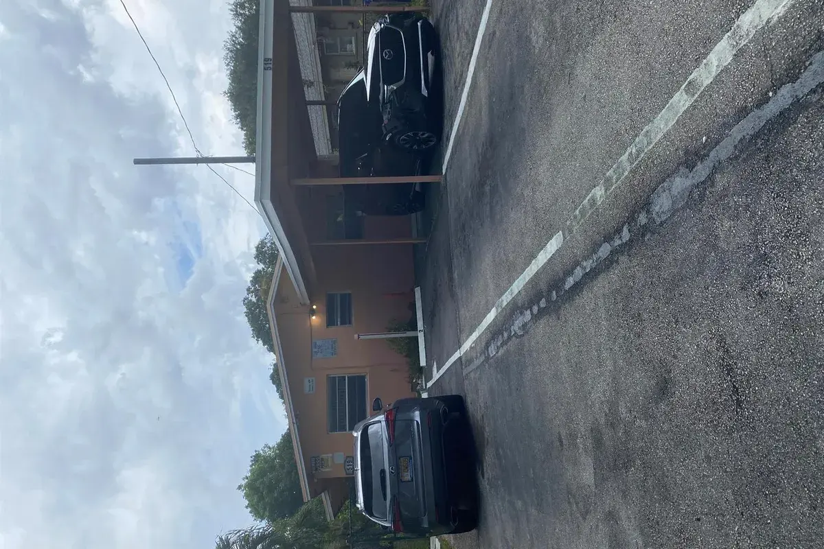 519 NW 21st Terrace, Fort Lauderdale FL 33311
