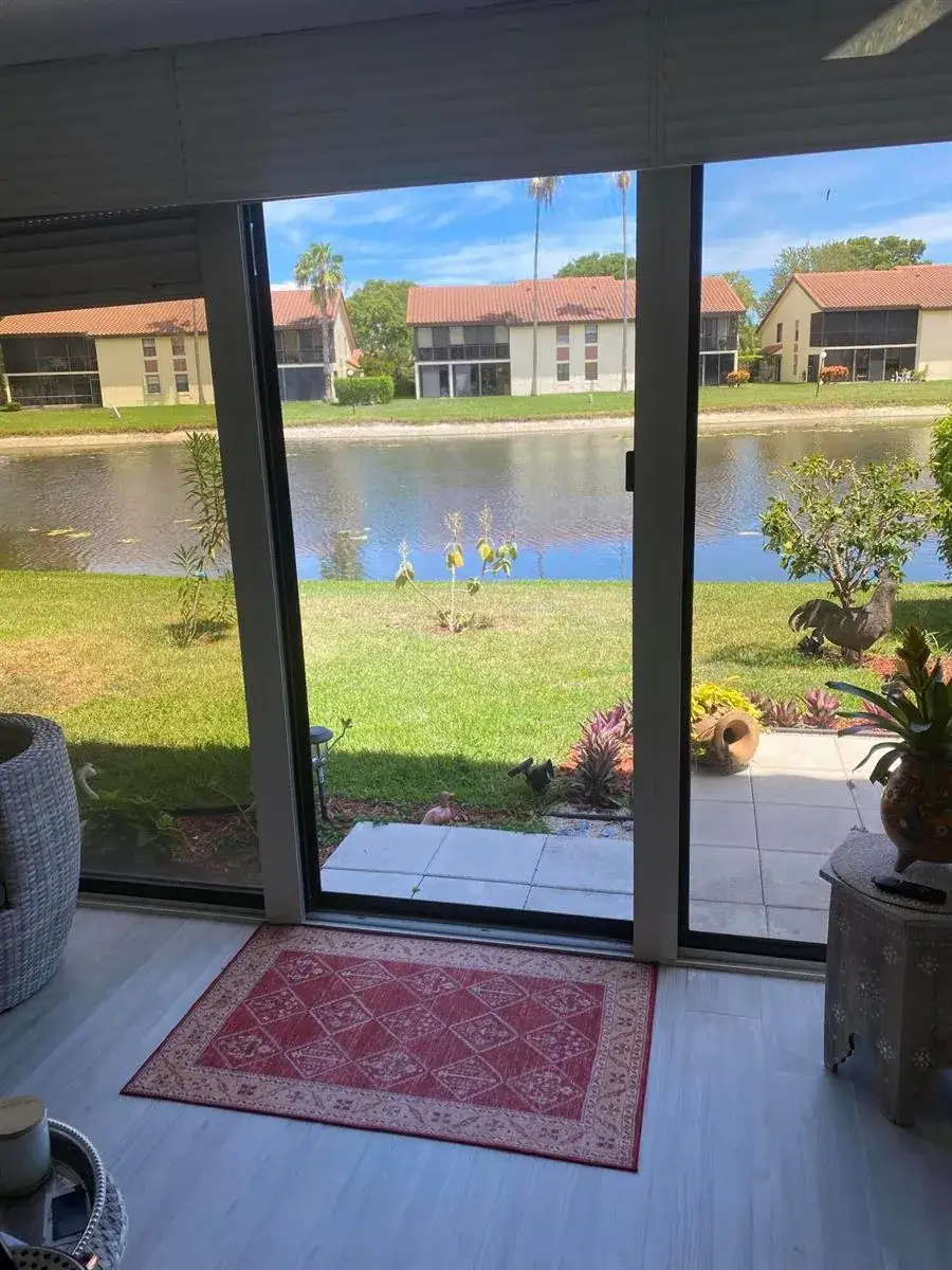 10271 N Circle Lake Drive, Boynton Beach FL 33437