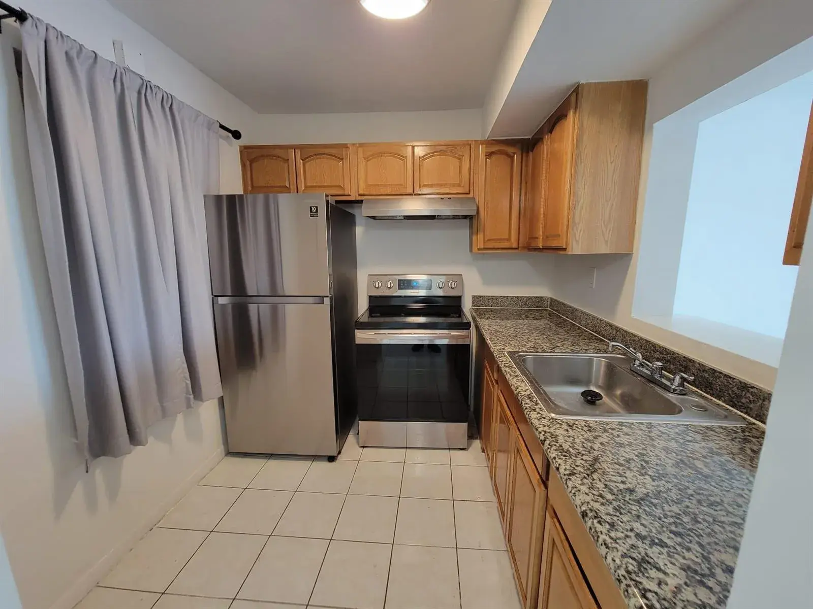 3700 NW 21st Street # 203, Lauderdale Lakes FL 33311