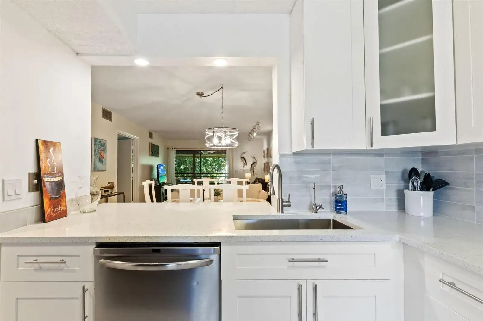 5380 Cedar Lake Drive # 304, Boynton Beach FL 33437 photo 2