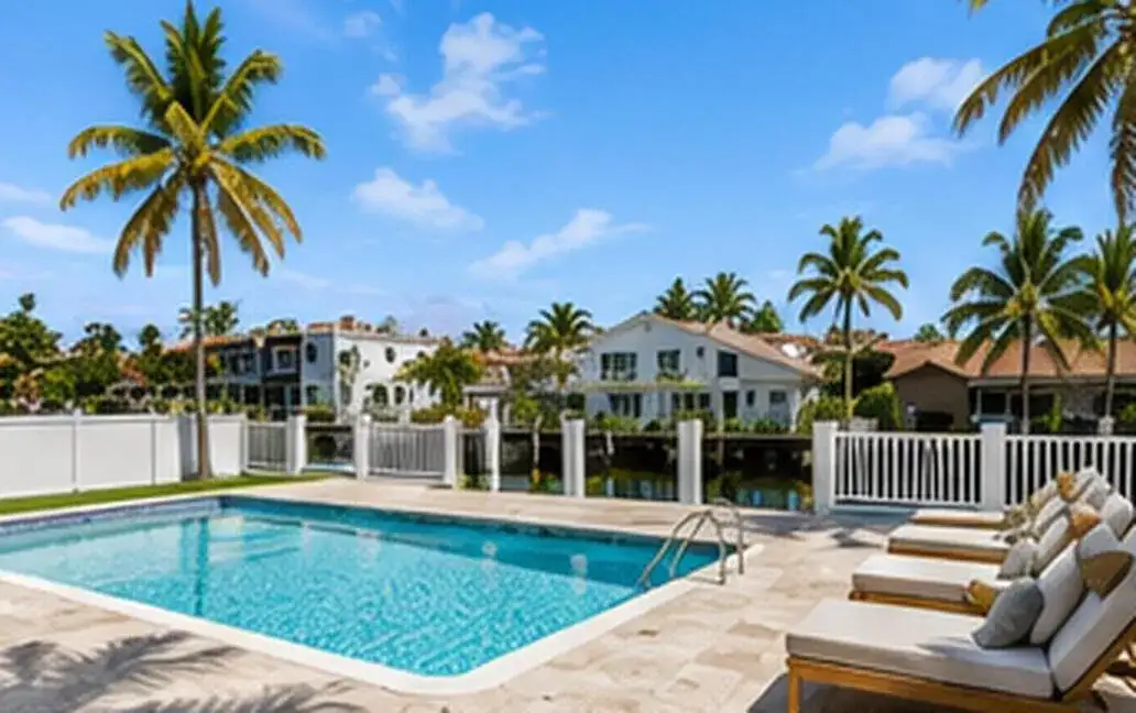 3341 NE 170th Street, North Miami Beach FL 33160 photo 2