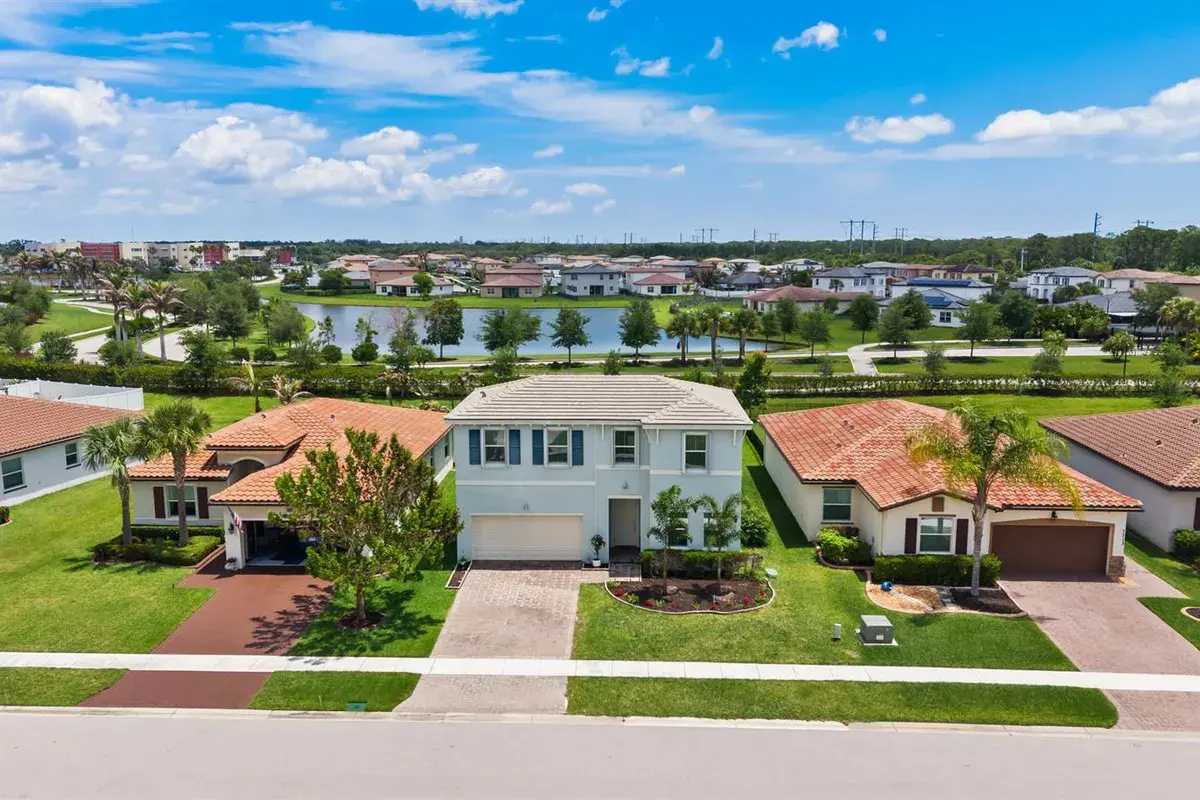 7705 NW Greenbank Circle, Port St. Lucie FL 34987