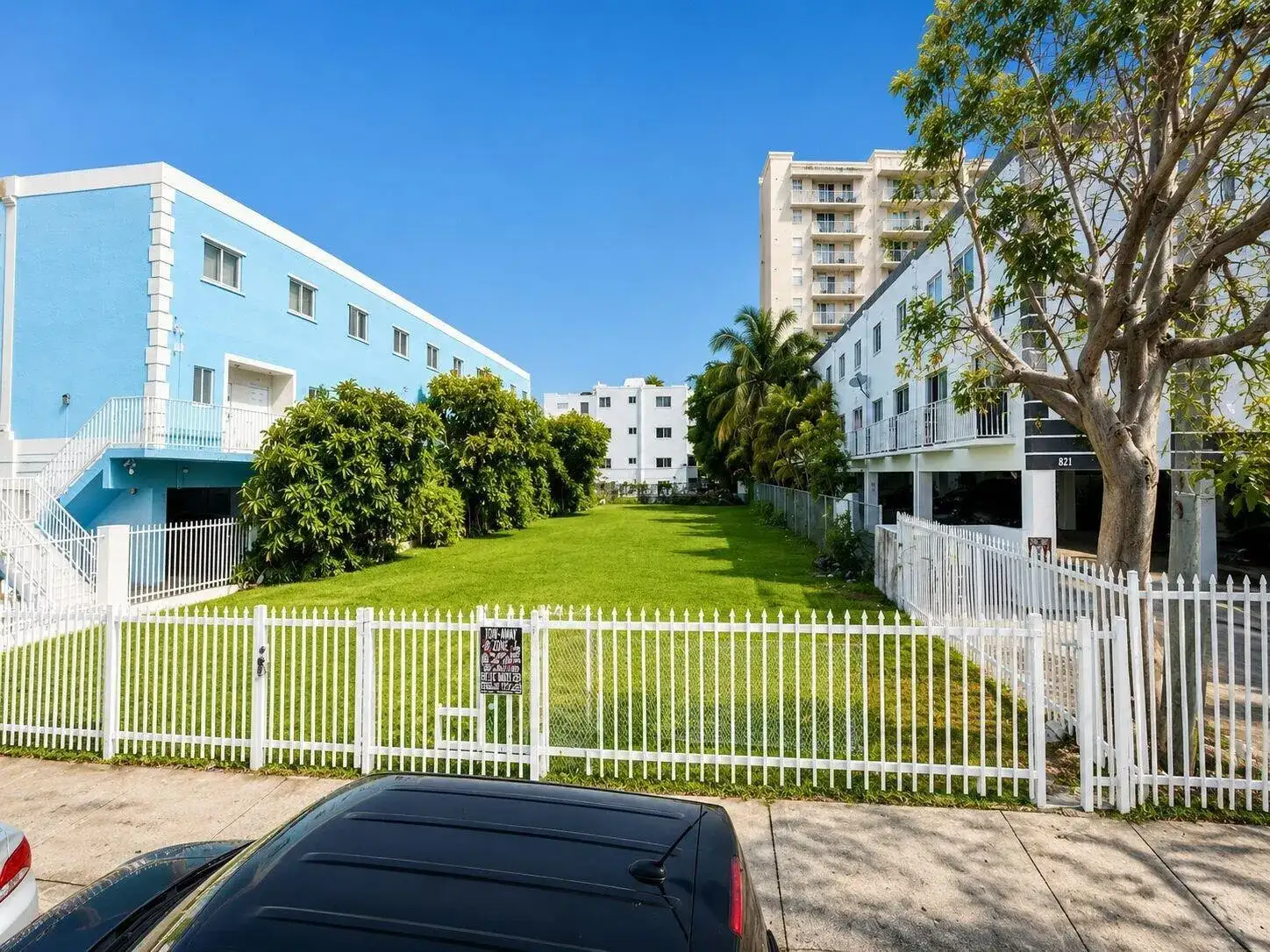 829 SW 2nd Street, Miami FL 33130 photo 2
