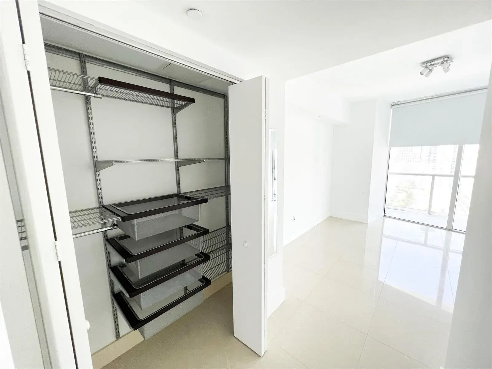 495 Brickell Avenue # 2611, Miami FL 33131