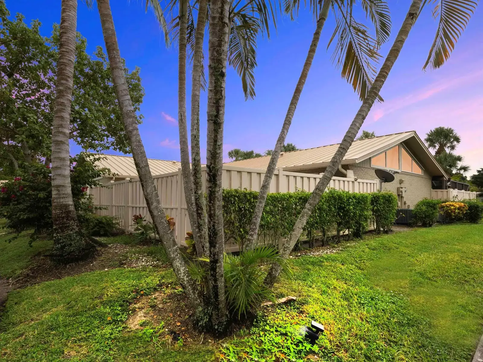 5933 Golden Eagle Circle, Palm Beach Gardens FL 33418
