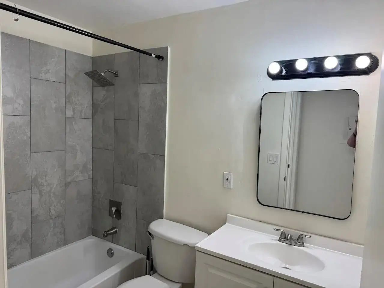 1227 SW 46th Avenue SW # 301, Pompano Beach FL 33069 photo 2