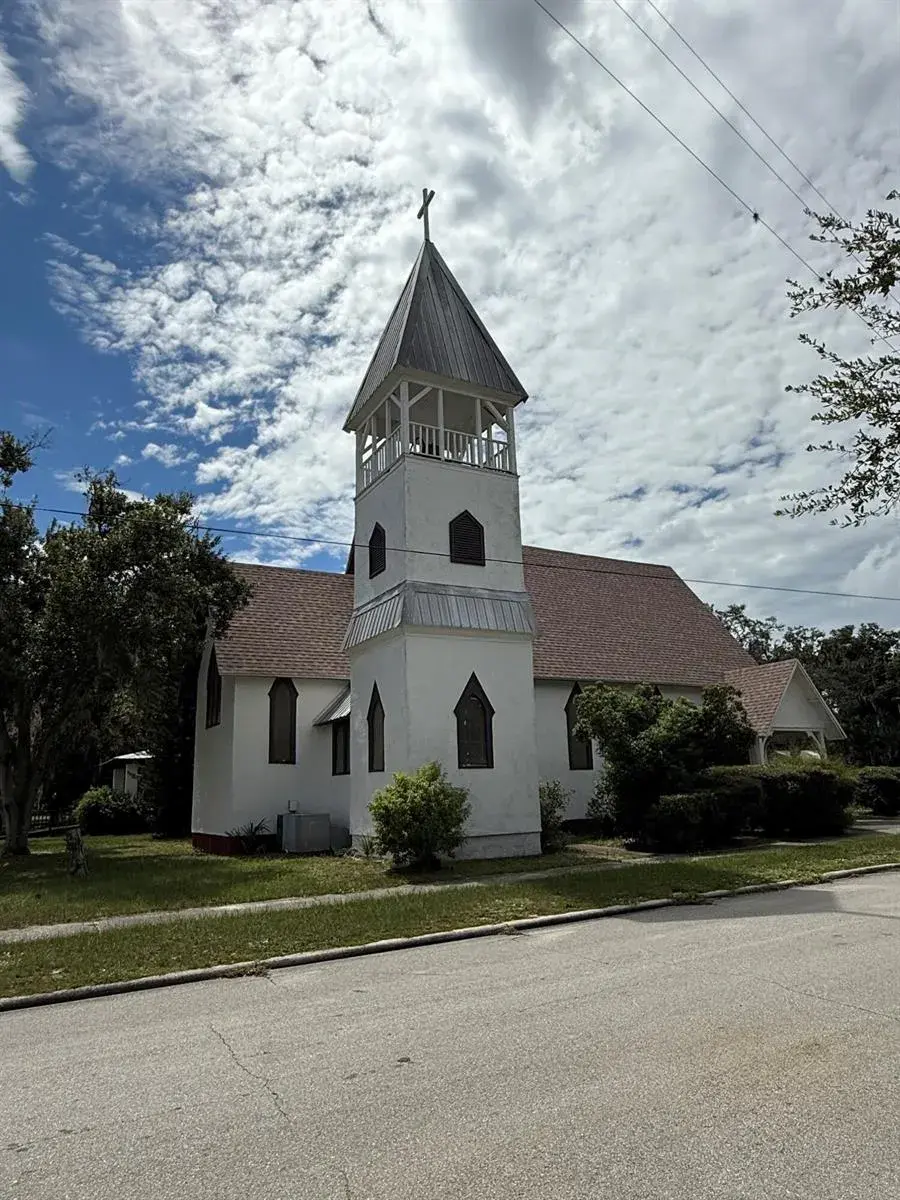 18 E Pleasant Street, FL 33825