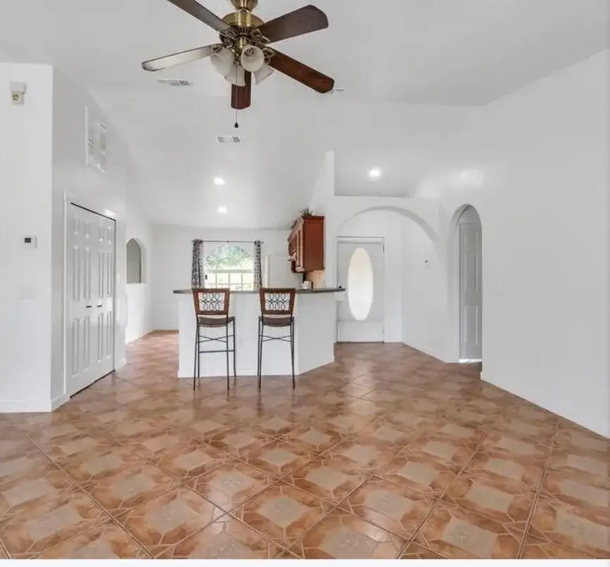 34 Bradford Court, Kissimmee FL 34758 photo 3