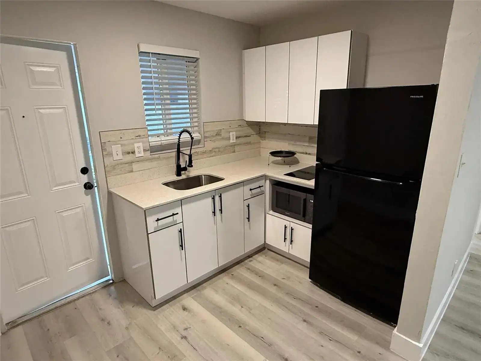 720 NE 7th Street # 2a, Hallandale Beach FL 33009 photo 5