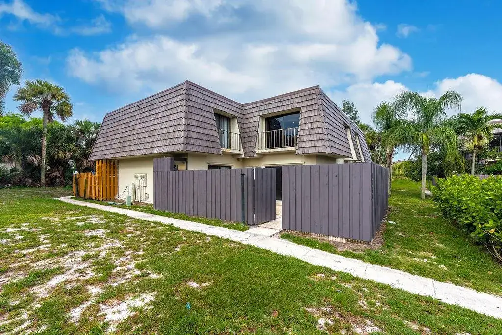 1773 N Congress Avenue, West Palm Beach FL 33401