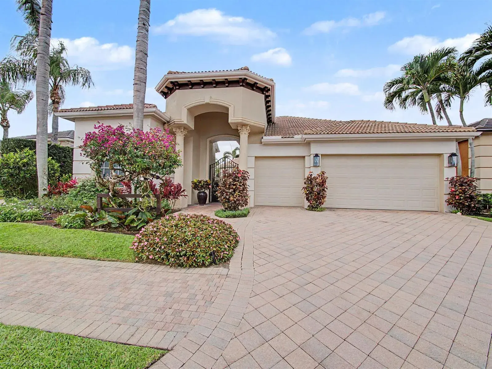 127 Vintageisle Lane, Palm Beach Gardens FL 33418