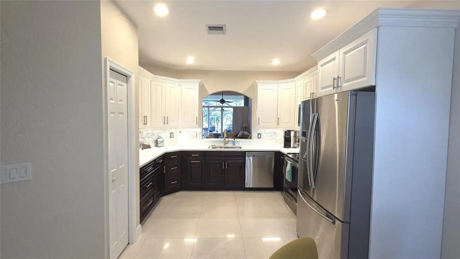 504 W PALM AIRE Drive # 504, Pompano Beach FL 33069 photo 2