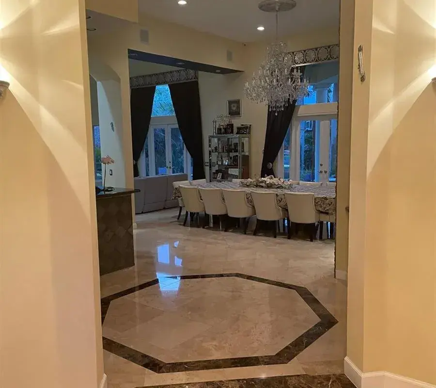 5532 Estate Oak Circle, Hollywood FL 33312