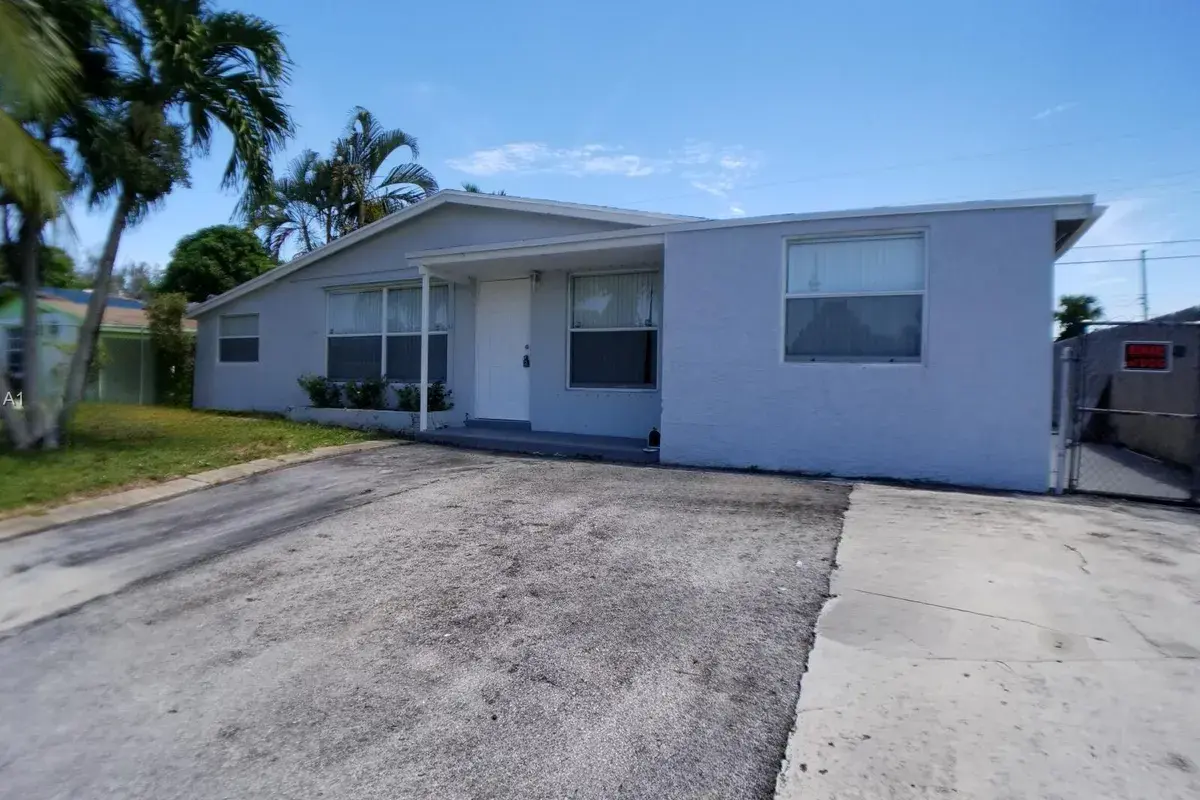 1561 W 11th Street, Riviera Beach FL 33404