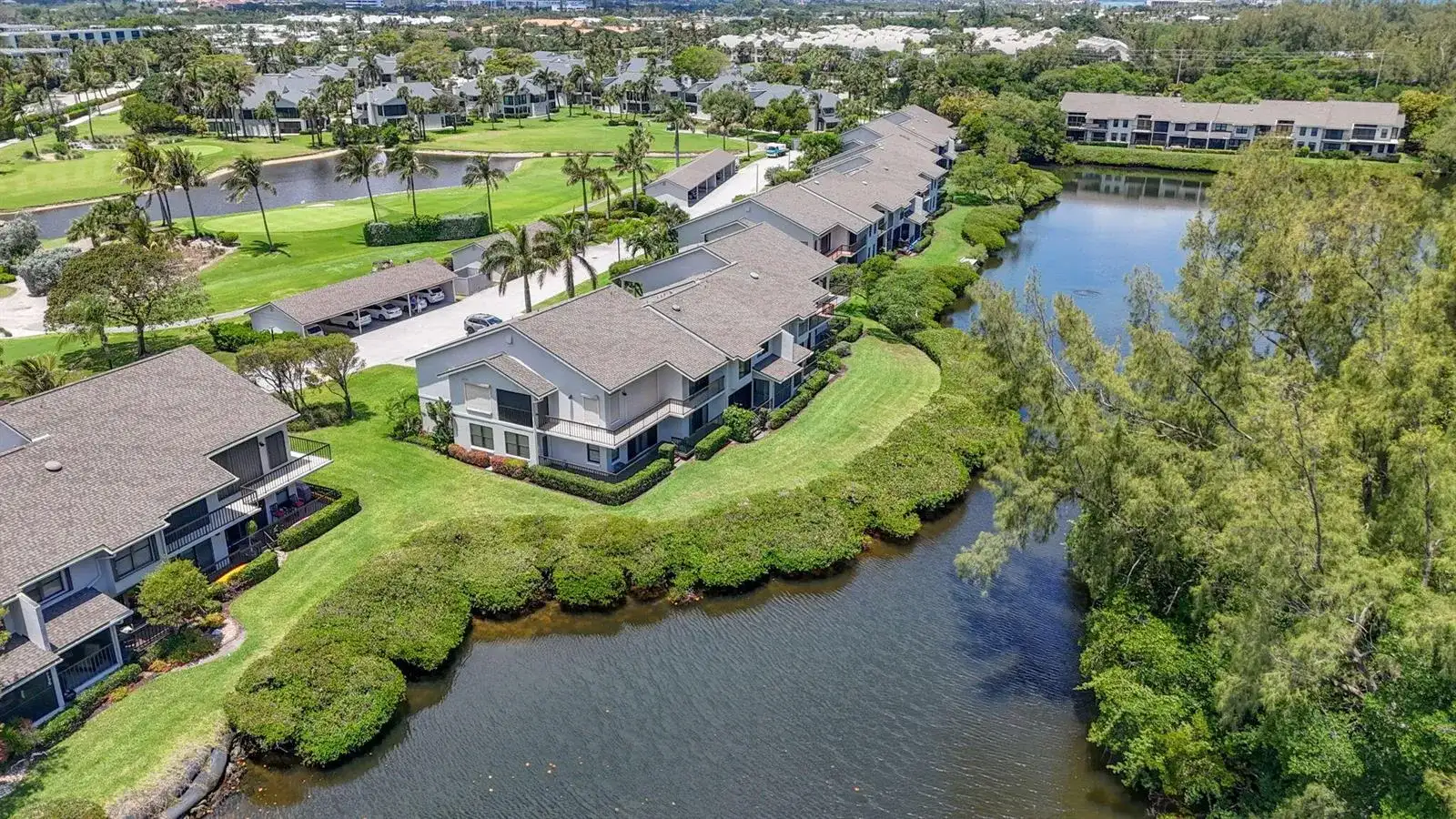 2104 Fairway Drive S, Jupiter FL 33477 photo 2