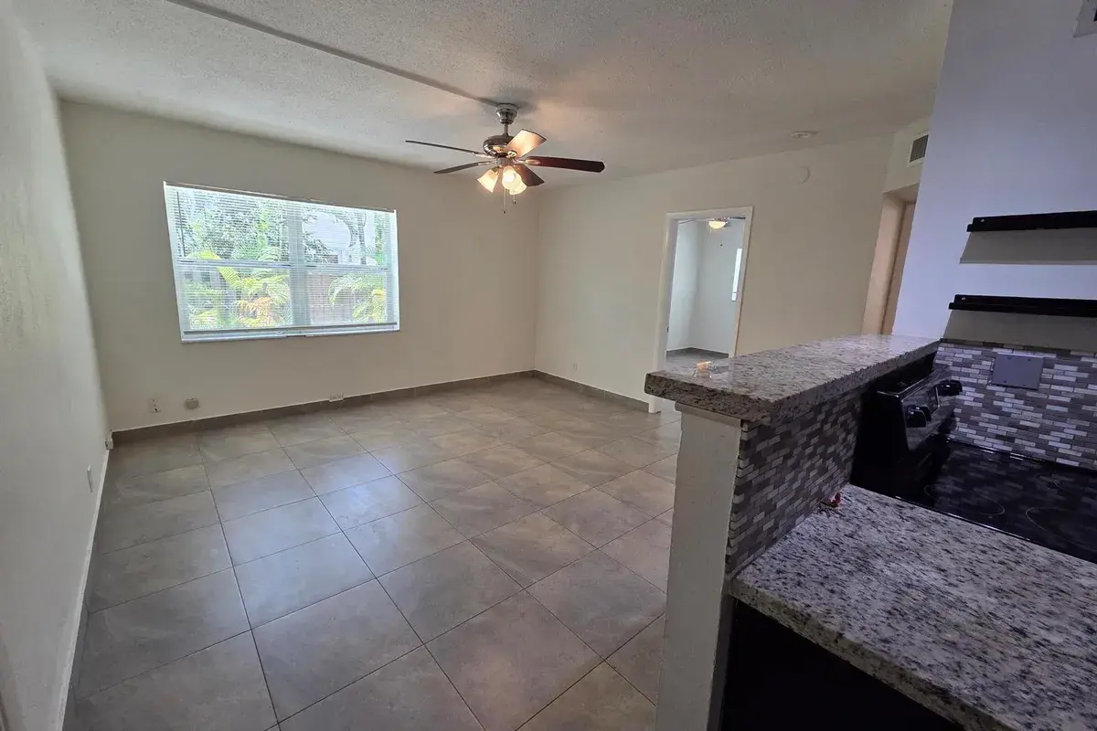 720 NE 2nd Street # 2, Fort Lauderdale FL 33301
