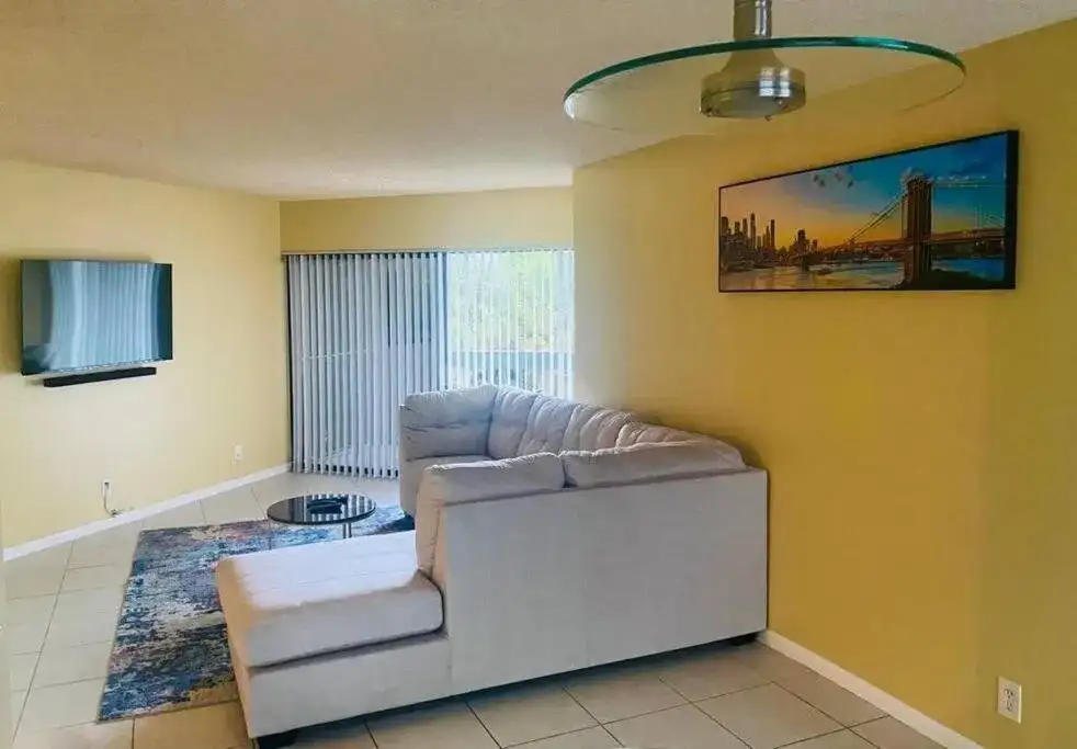 2000 N Congress N # 302, West Palm Beach FL 33401 photo 5