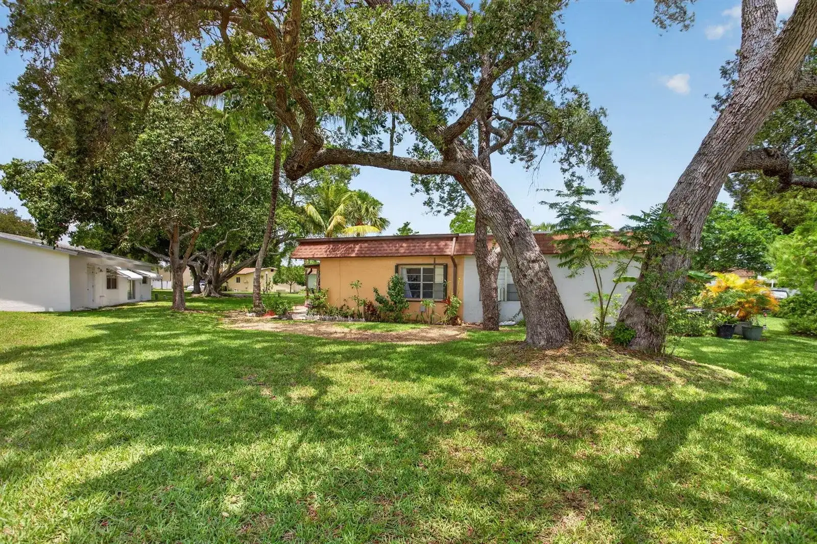 2002 SW Natura Boulevard # B, Deerfield Beach FL 33441 photo 3