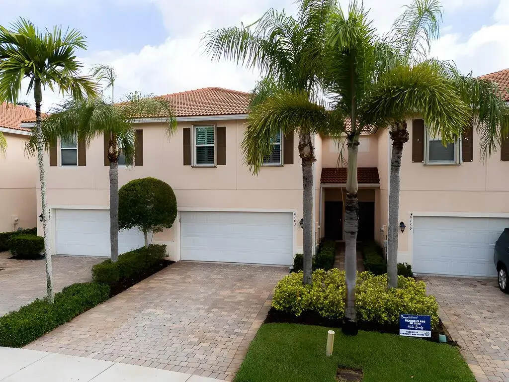 6463 Azura Lake Road, Lake Worth FL 33463