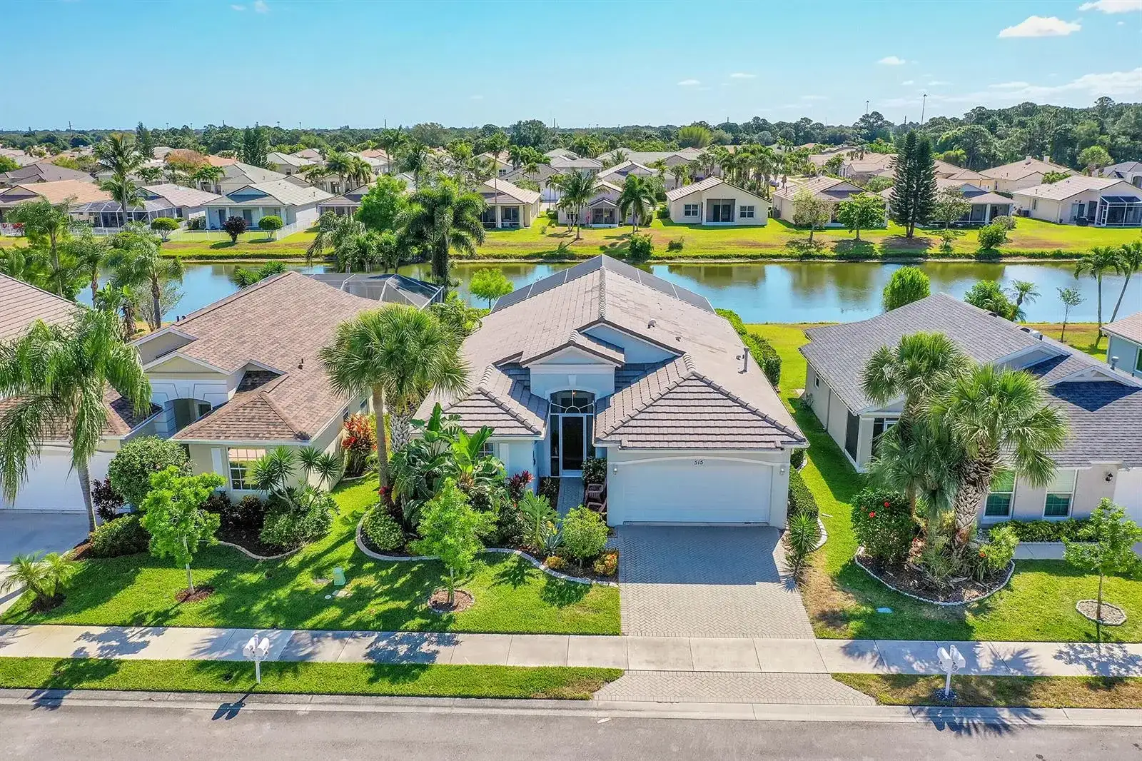 515 SW Indian Key Drive, Port St. Lucie FL 34986 photo 2