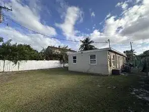 728 SW 6th Street # 1, Dania Beach FL 33004