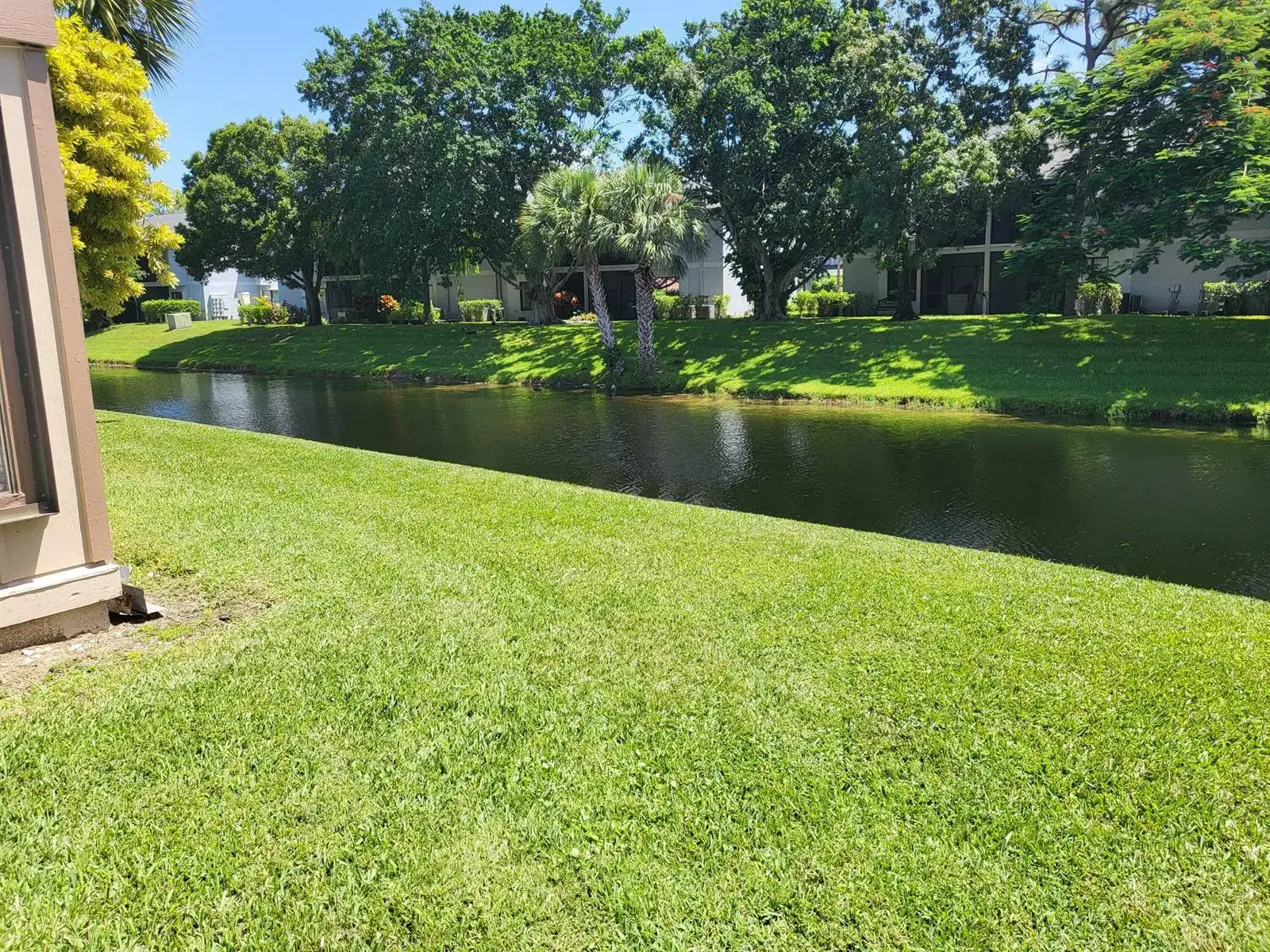 500 Crosswinds Drive # F1, FL 33413 photo 2