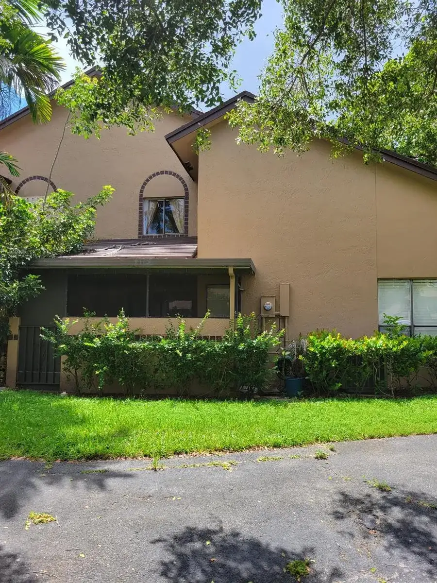 3605 NW 21st Court, Coconut Creek FL 33066 photo 2