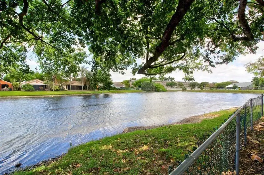 3605 NW 21st Court, Coconut Creek FL 33066 photo 5