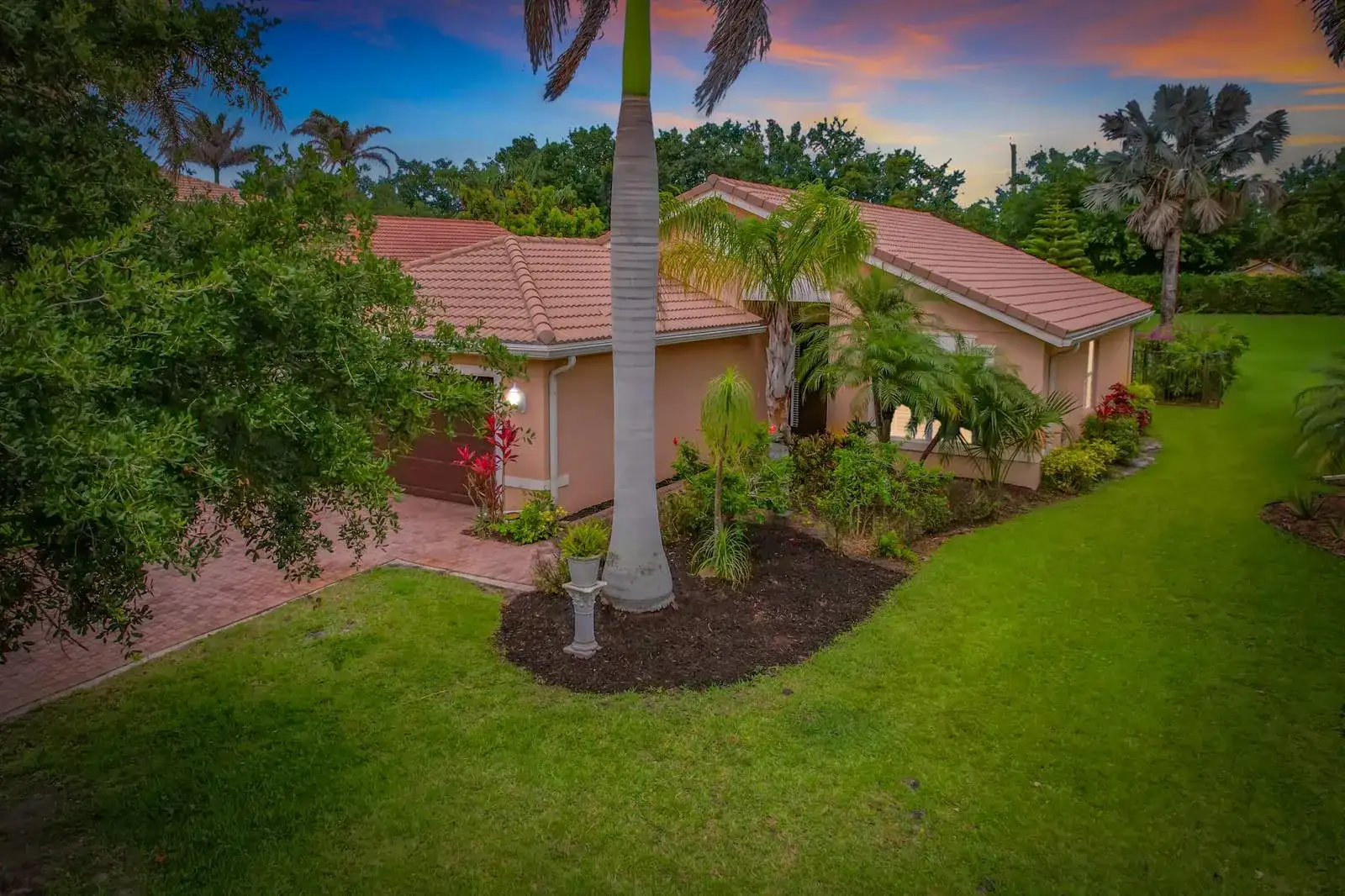 2045 Grey Falcon Circle SW, Vero Beach FL 32962 photo 2