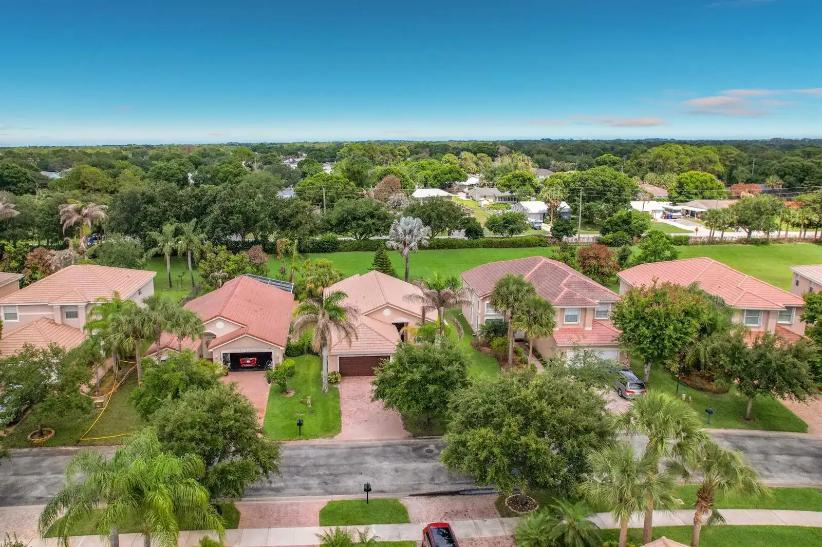 2045 Grey Falcon Circle SW, Vero Beach FL 32962 photo 3
