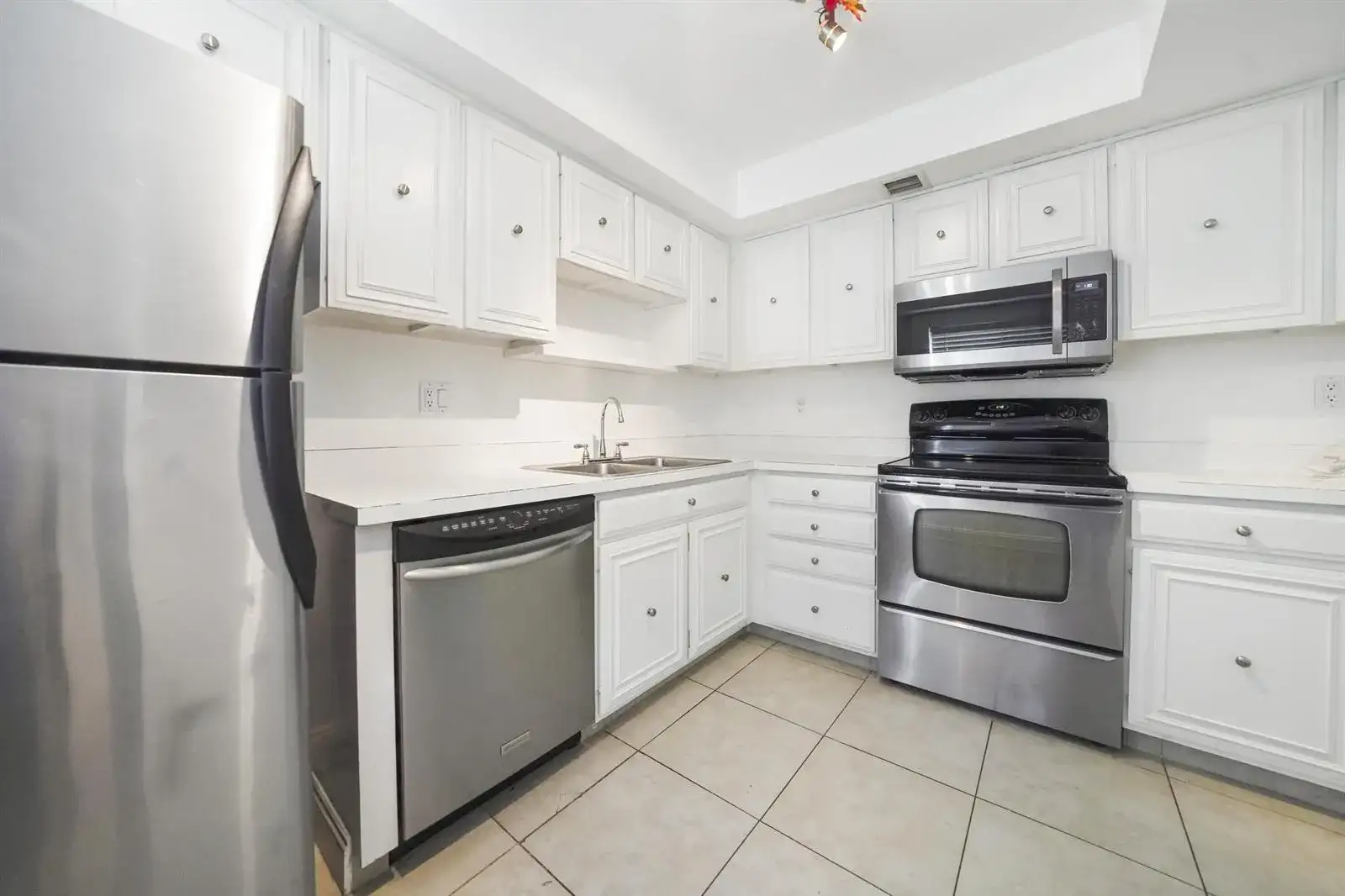 3050 Presidential Way # 205, West Palm Beach FL 33401 photo 5