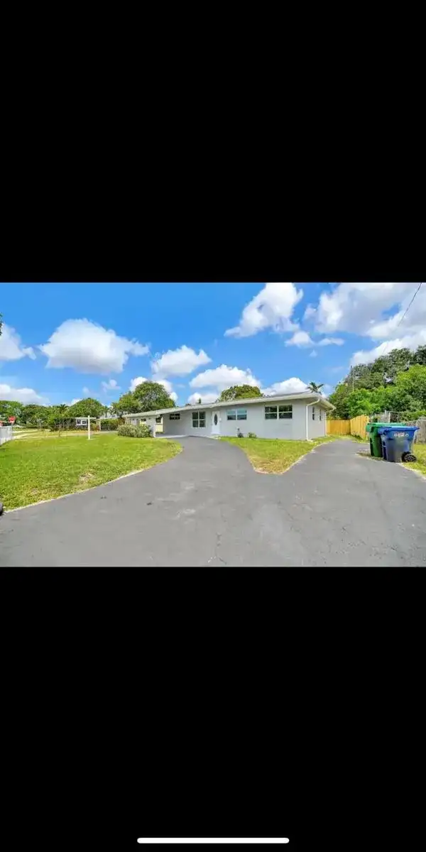 1112 NW 43rd Terrace, Lauderhill FL 33313