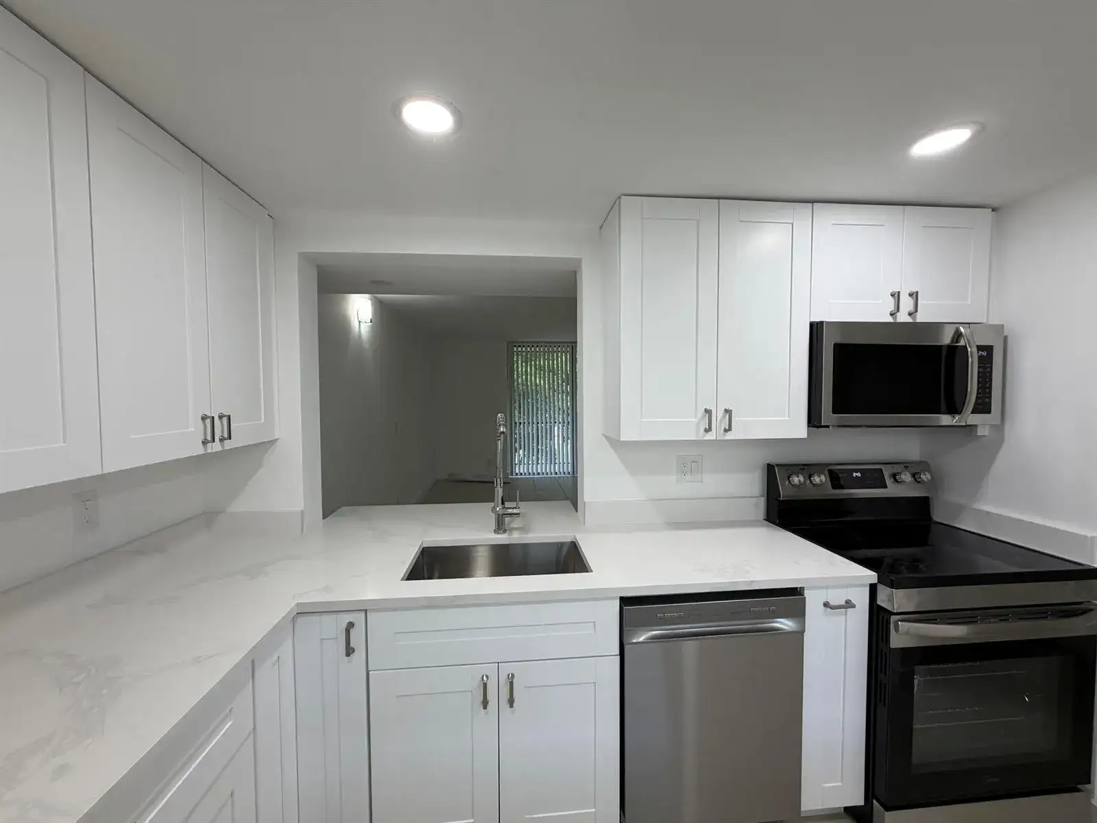 5220 Las Verdes Circle # 317, Delray Beach FL 33484 photo 2