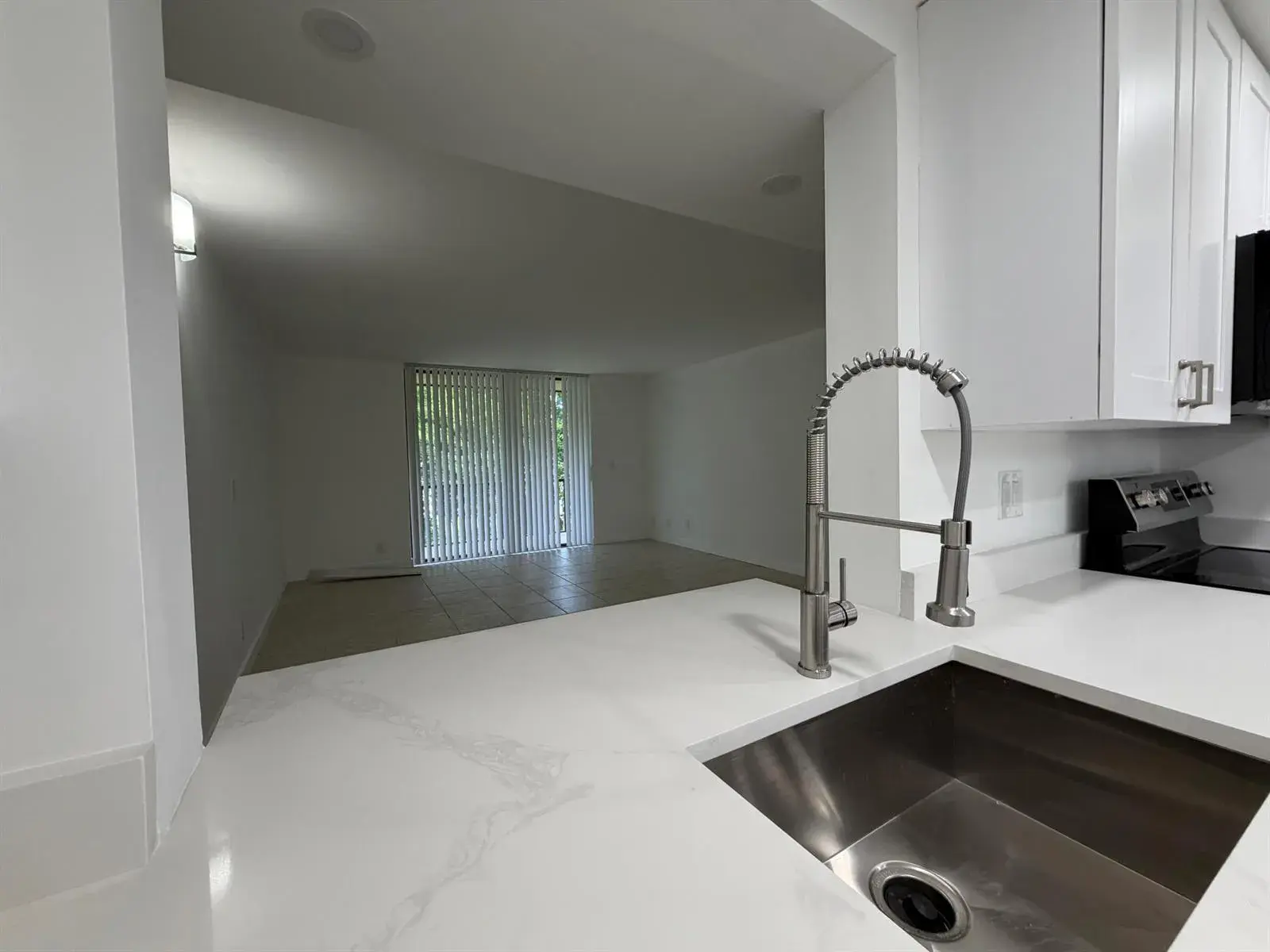 5220 Las Verdes Circle # 317, Delray Beach FL 33484