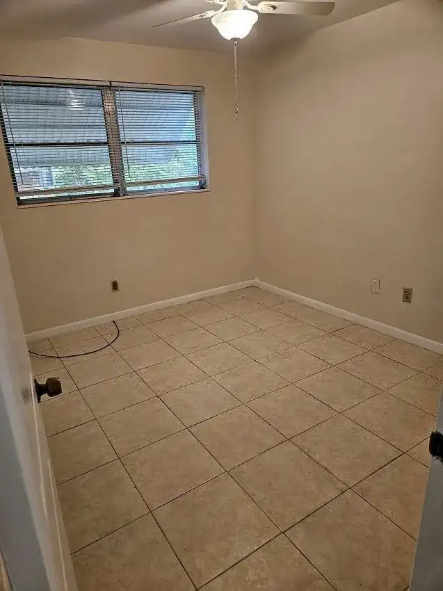 6380 NW 25th Court, Sunrise FL 33313 photo 2