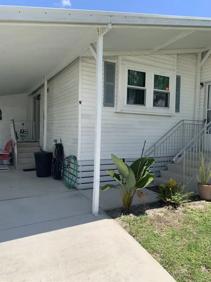 9 Universidad Lane, Port St. Lucie FL 34952 photo 4
