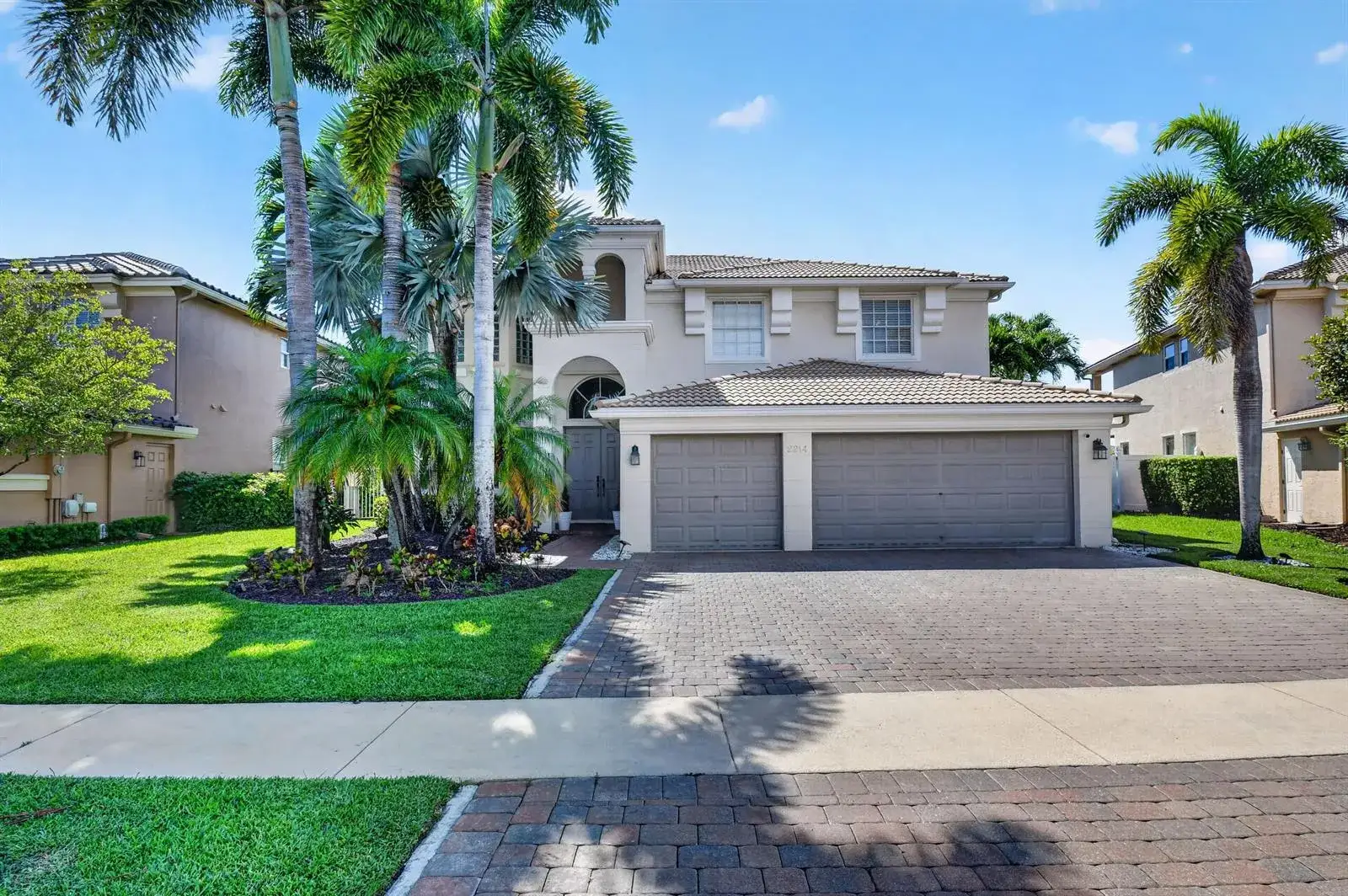 2214 Ridgewood Circle, Royal Palm Beach FL 33411