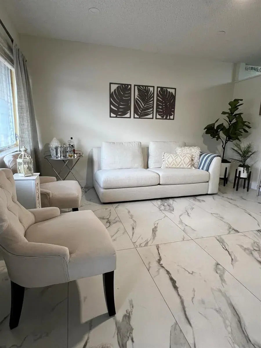 900 SW 10th Terrace # S20, Hallandale Beach FL 33009