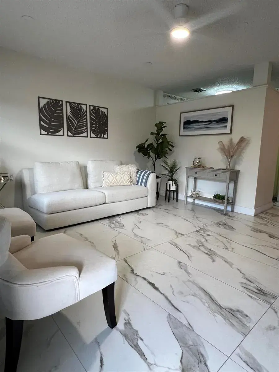 900 SW 10th Terrace # S20, Hallandale Beach FL 33009